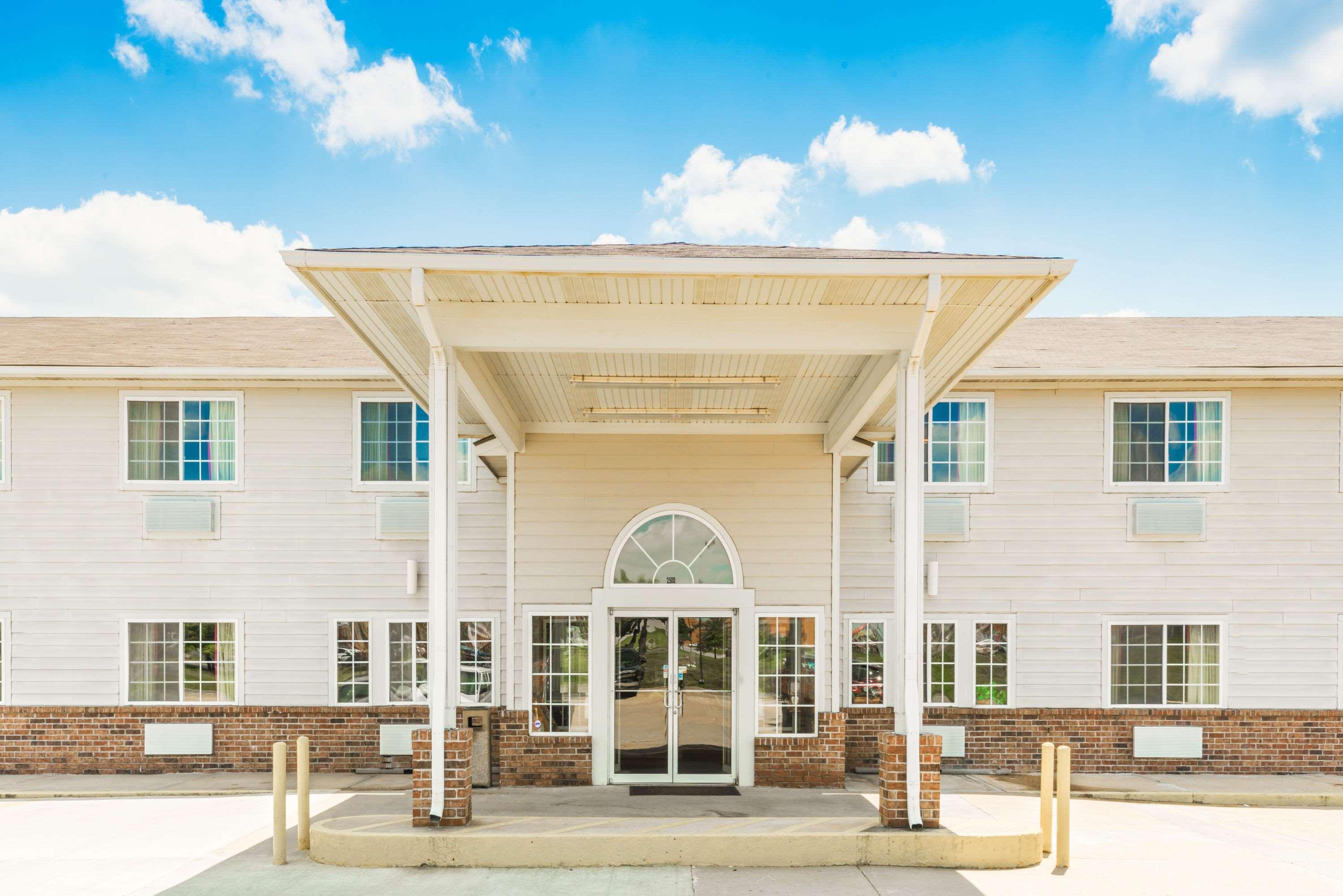 Super 8 By Wyndham Platte City Kansas City Area Kültér fotó